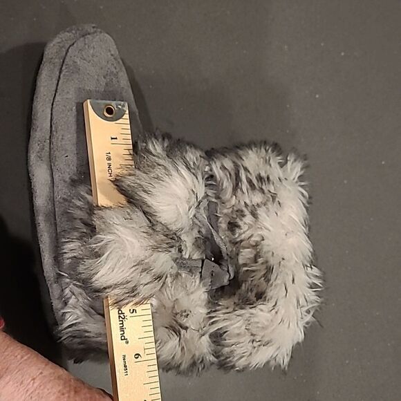 Sz (13-1) faux fur Suede like upper. NWOT - Picture 12 of 12